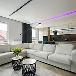 Lupoapartments Premium Lazowskiego, Parking, Dostep Na Kod, 3 Sypialnie