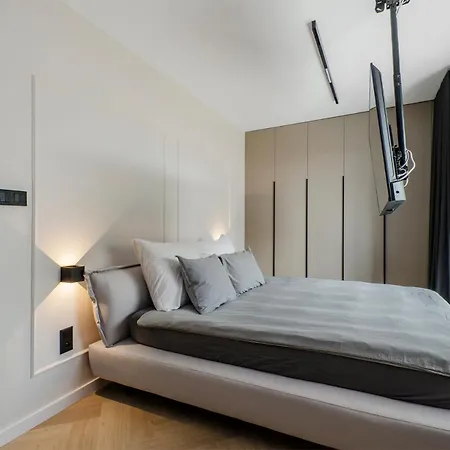 Lejlighed Lupoapartments Premium Lazowskiego, Klimatyzacja, Parking, Dostep Na Kod, 3 Sypialnie, Pole Dance